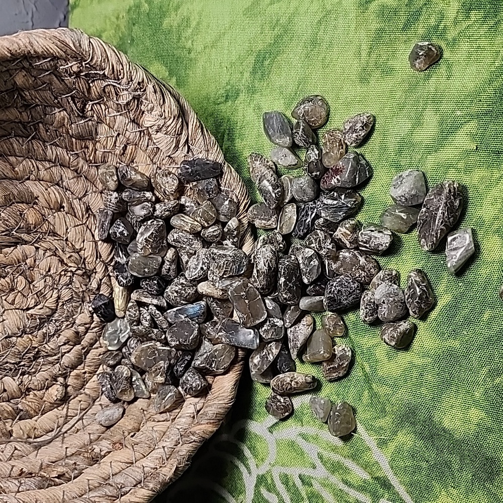 Labradorite flashy tumbles. 🔥 💕🤩